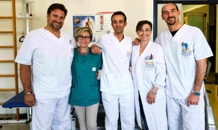 Equipe dell'Unità di Medicina Fisica e Riabilitazione dell'ospedale di Comiso durante il XII Congresso Regionale SIMFER 2016.