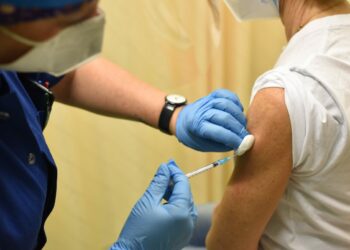 Covid, in Italia oltre 731 mila vaccinati