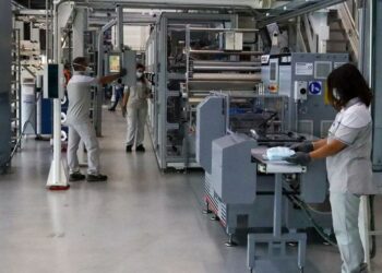 Industria, a novembre fatturato e ordini in calo