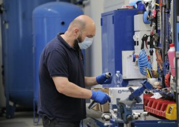 A dicembre retribuzioni in lieve aumento su base annua