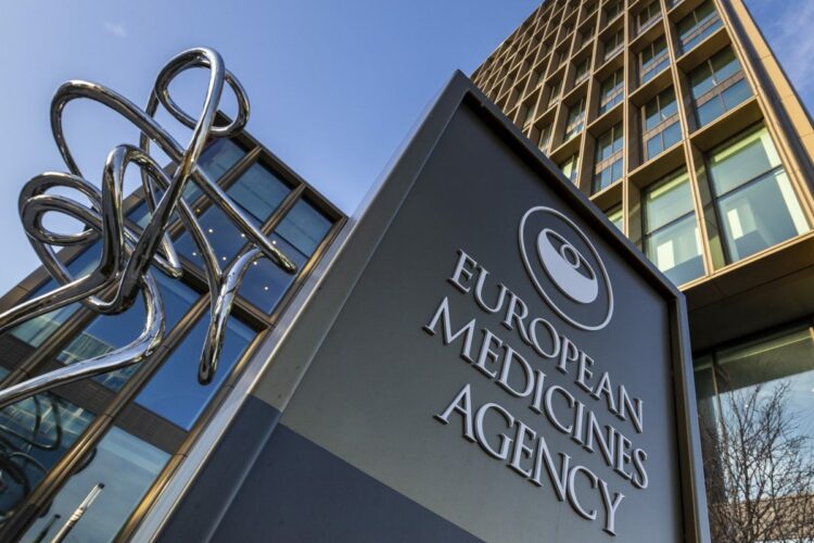 Covid, Ema: via libera al vaccino AstraZeneca