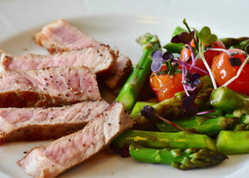 Dieta dimagrire: pochi grassi o pochi carboidrati