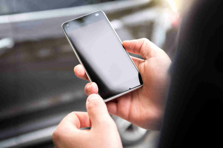 Immuni: allarme per sito fake: svuota conto corrente