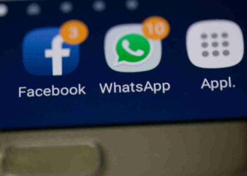 Whatsapp e i dati personali con Facebook: cosa succede nel 2021