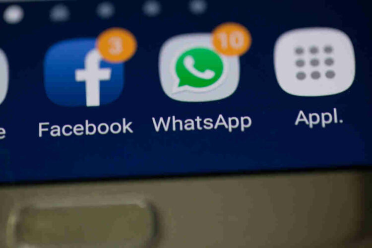 Whatsapp e i dati personali con Facebook: cosa succede nel 2021