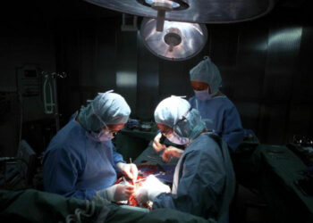 Tumore grande come un foglio A4: intervento record a Roma