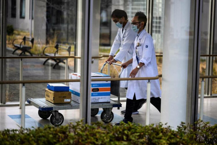 Covid, la nuova variante E484K fa paura