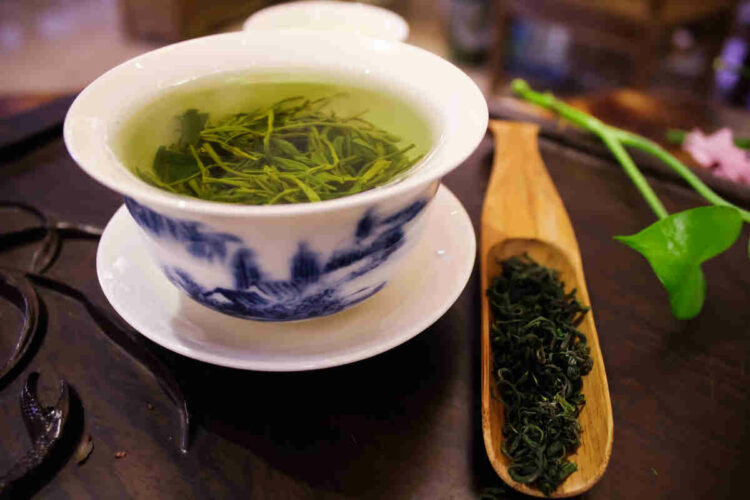 Tè verde, proprietà benefiche: antiossidante