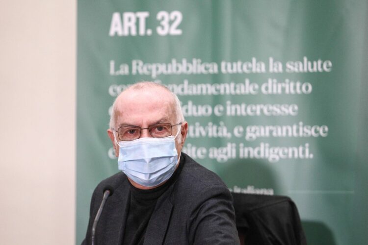 Vaccini, Rezza: Giusto fare accertamenti su AstraZeneca