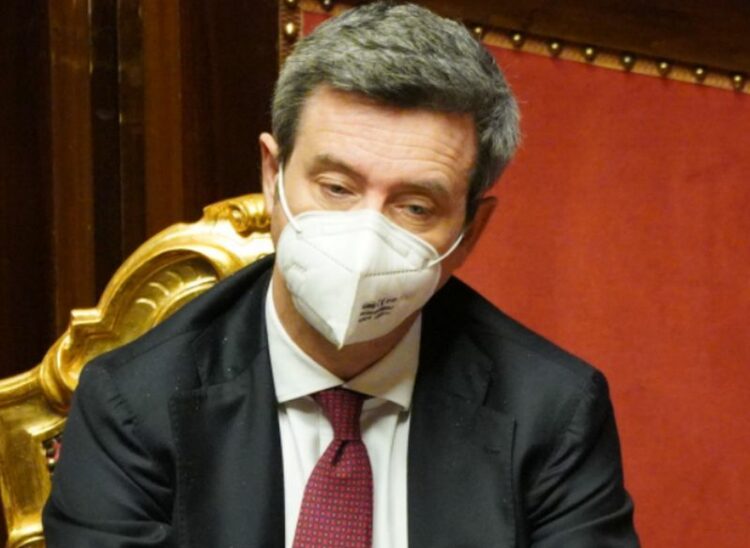 Ministro Orlando: Stop licenziamenti fino a ottobre per chi non ha cig