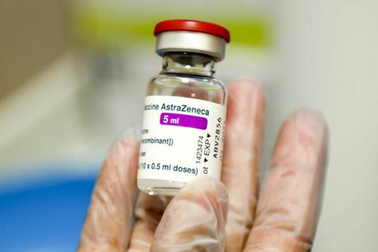 AstraZeneca, Ema: domani riprendono vaccinazioni