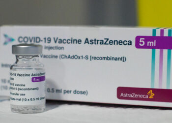 AstraZeneca, Ema: vaccino sicuro, nessun collegamento con trombosi