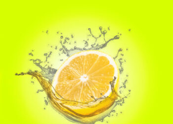 Bere acqua e limone ogni giorno fa male alla salute?