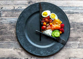 Digiuno intermittente dieta: come funziona per dimagrire