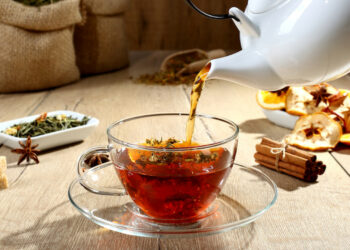 Ricetta tisane digestive e sgonfia pancia fatte in casa