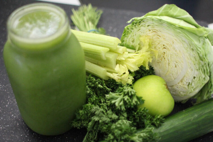 Steatosi epatica non alcolica: dieta mediterranea verde contro grasso epatico