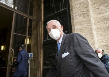 Vaccino, Aifa: In arrivo 17 milioni di dosi Pfizer e 7-10 milioni J&J