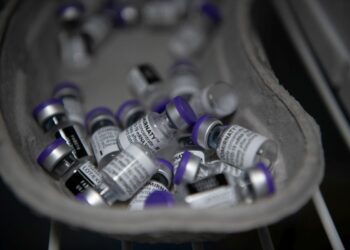 Aifa: ok alla somministrazione del vaccino Pfizer a 12-15enni