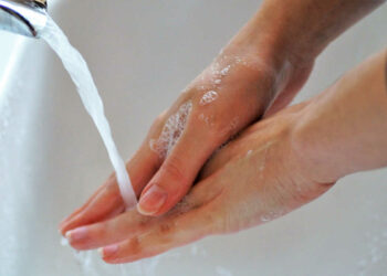 Igiene, lavare le mani contro infezioni e Covid