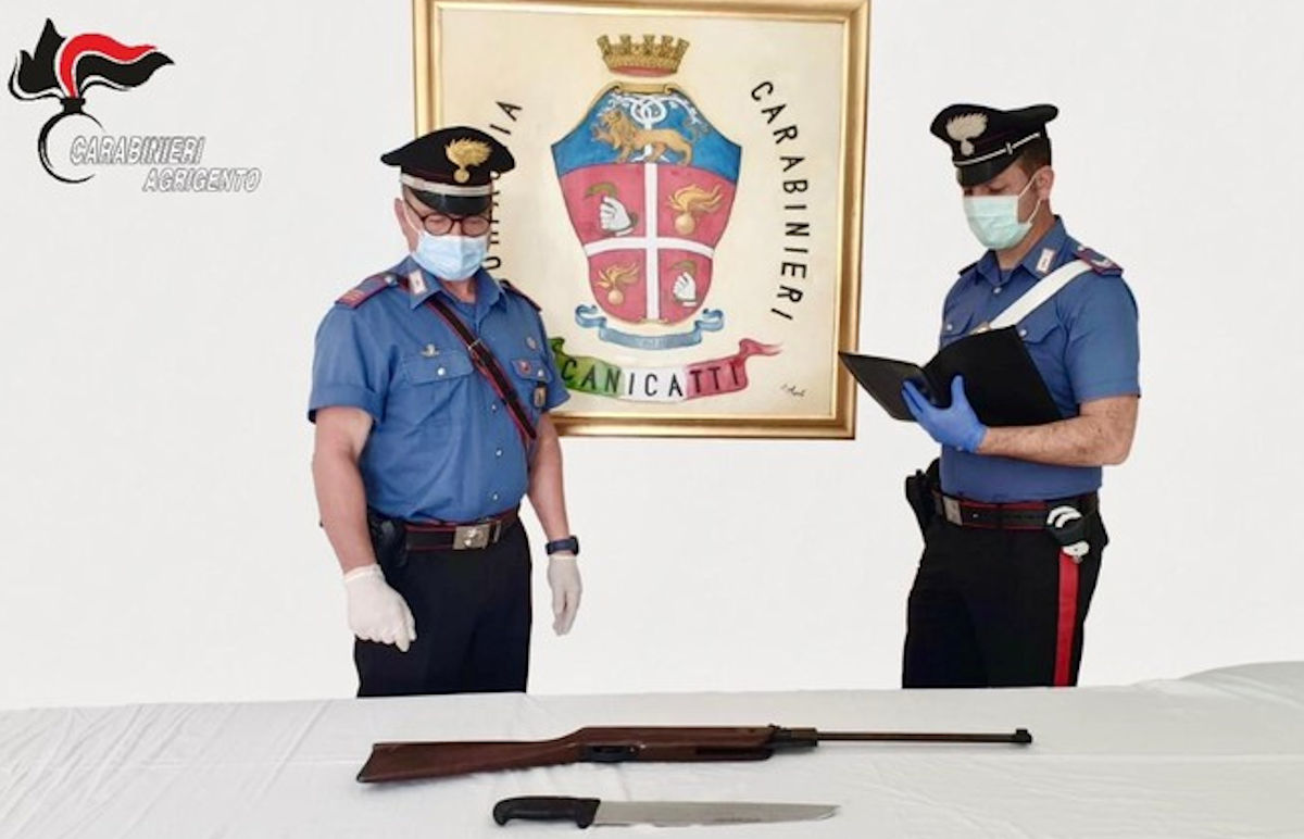 Taglia braccio a familiare durante una lite: coltello di 48 cm