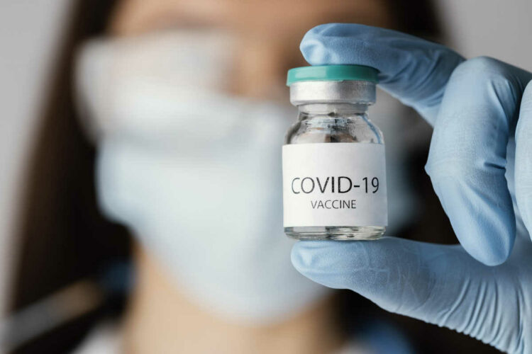 Vaccini Covid: sintomi e reazioni avverse dopo somministrazione