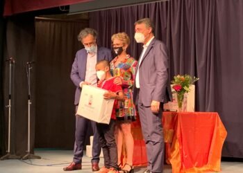 Parte dalla periferia di Milano la lotta alla povertà digitale