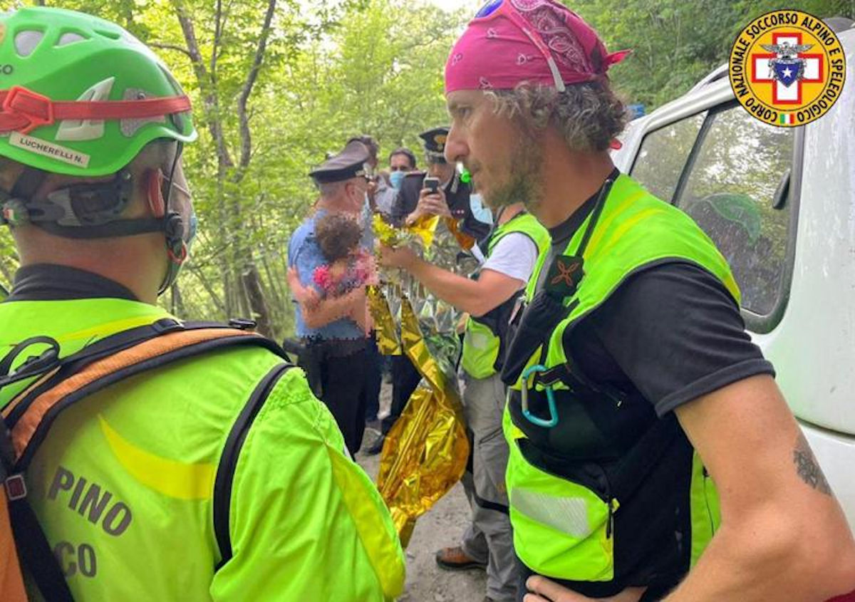 Bambino di 2 anni scomparso ritrovata da un giornalista