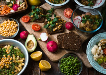 Cosa mangiano i vegani per dimagrire? Esempio dieta vegana