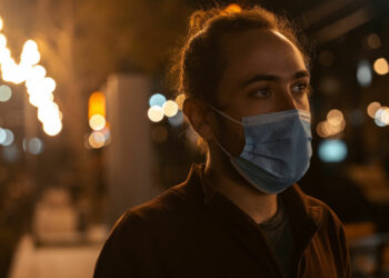 Covid: mascherina necessaria per vaccinati anche in zona bianca