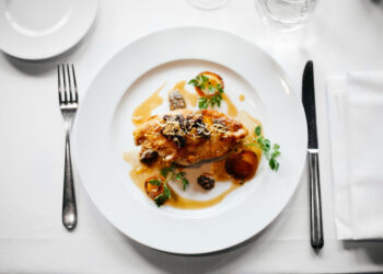 Dieta, ecco gli orari giusti per non ingrassare mangiando