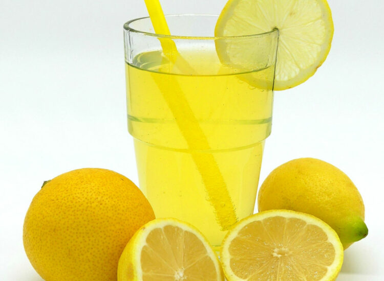 Dieta del succo di limone, depurativa e drenante: come funziona