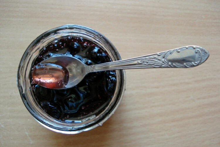 La fantastica maschera alla ciliegia e miele per la pelle del viso