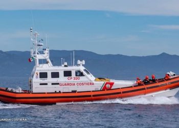 Malore sul traghetto per la Sicilia, studentessa di 17 anni muore in gita