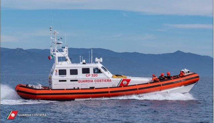 Malore sul traghetto per la Sicilia, studentessa di 17 anni muore in gita