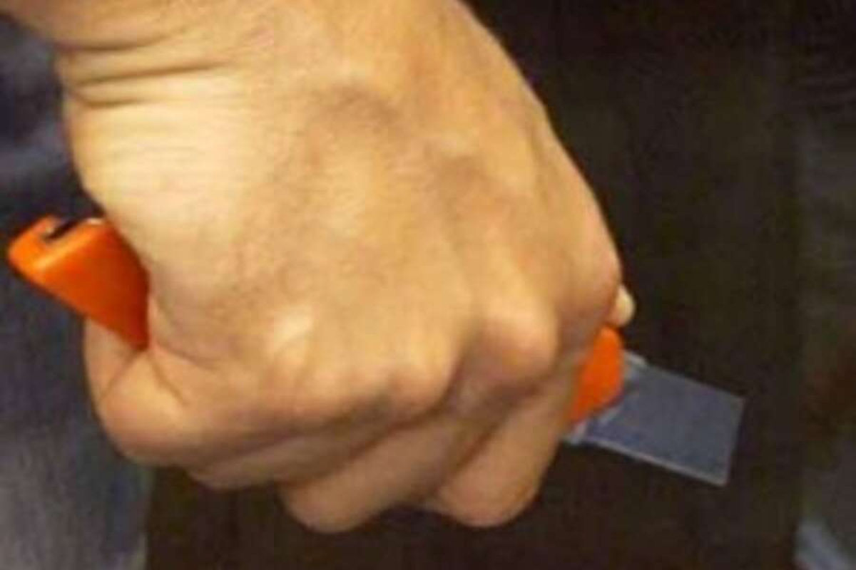 Vittoria, litiga per incidente e tira fuori un taglierino