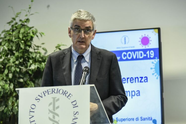 Vaccino, Brusaferro: Convincere gli indecisi in tempi rapidi