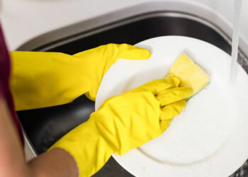 Offerte di lavoro a Modica: si cerca lavapiatti per ristorante