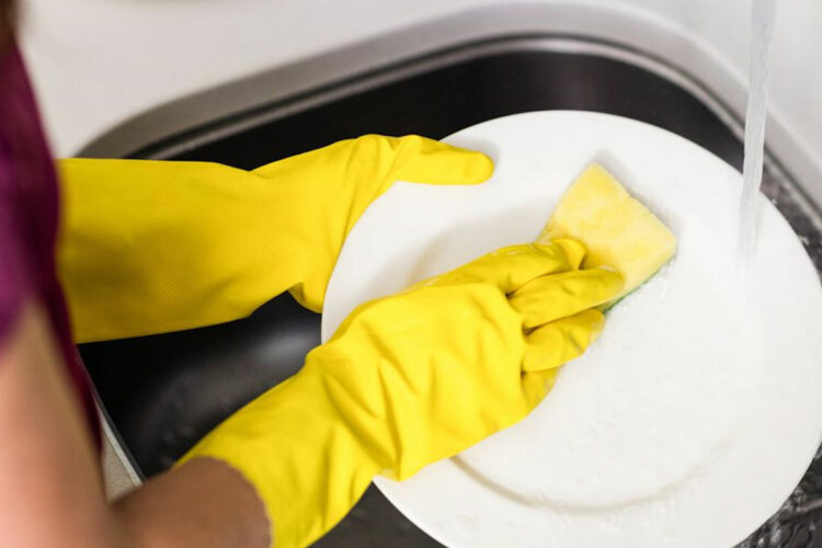 Offerte di lavoro a Modica: si cerca lavapiatti per ristorante