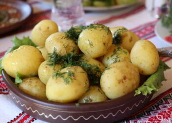 Patate lesse con prezzemolo per la dieta delle patate