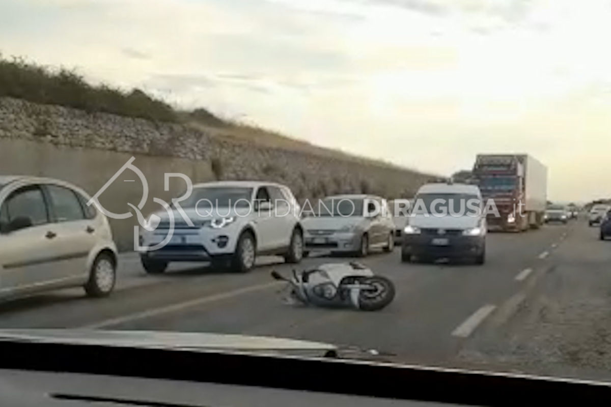Incidente sulla Ragusa-Marina di Ragusa: un ferito VIDEO