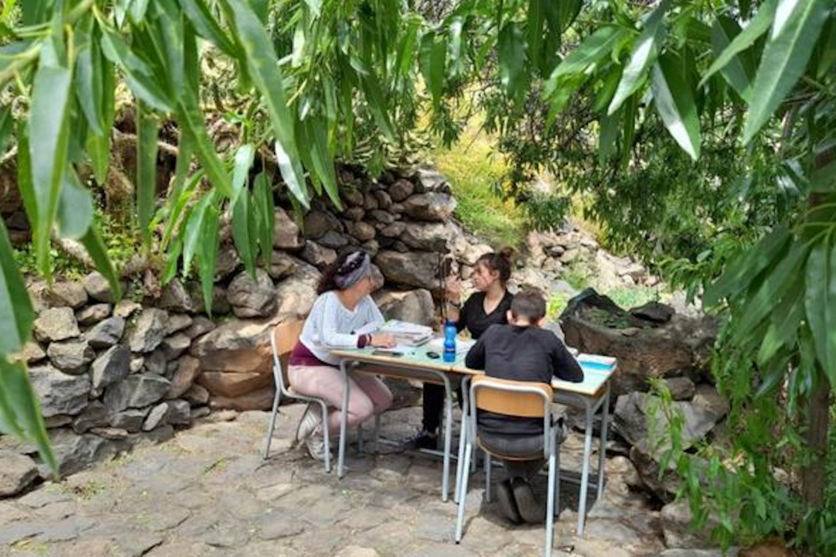 La scuola più piccola d'Europa in Sicilia: 4 alunni e 5 insegnanti