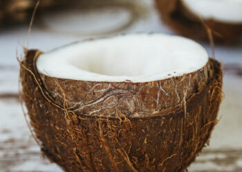Olio di cocco, super alimento: i 5 benefici per la salute