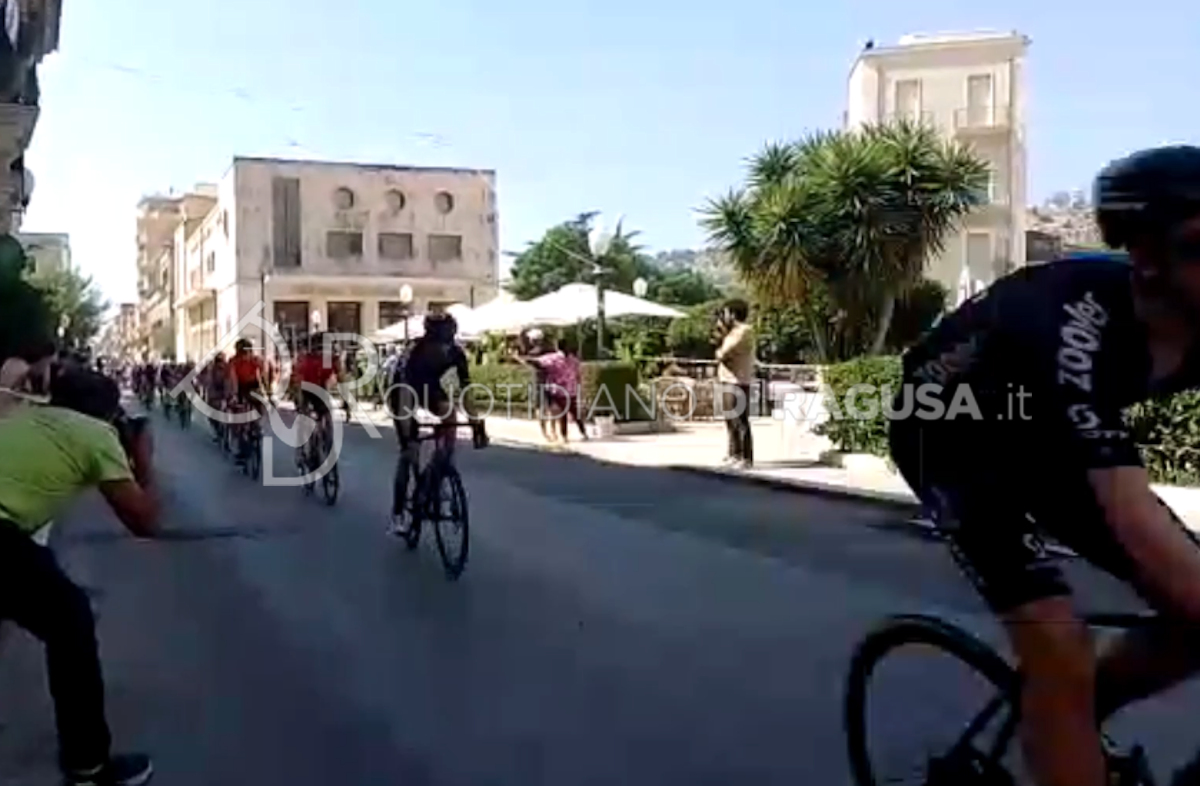 Giro di Sicilia 2021 a Scicli: VIDEO