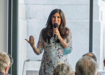 Covid, sindaca di Torino: consiglio a donne incinte, vaccinatevi