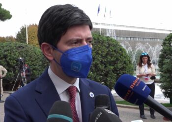 Ministro Speranza: Contagi in crescita, serve massima cautela