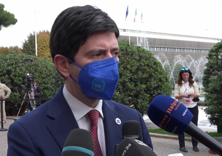 Ministro Speranza: Contagi in crescita, serve massima cautela