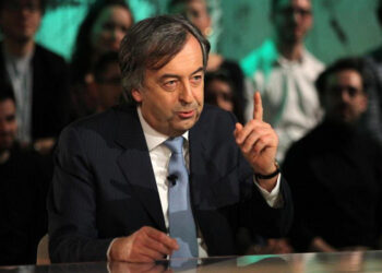 Pillola anti Covid della Merk, Burioni: se approvata avremo cure domiciliari