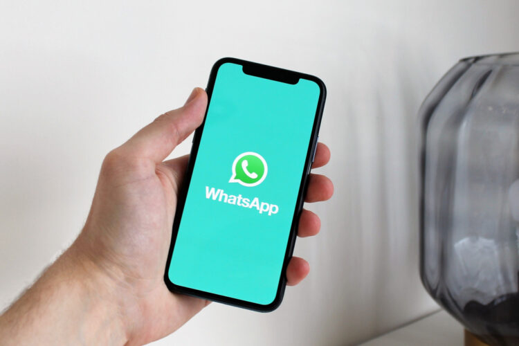 WhatsApp web non funziona: down anche Facebook e Instagram
