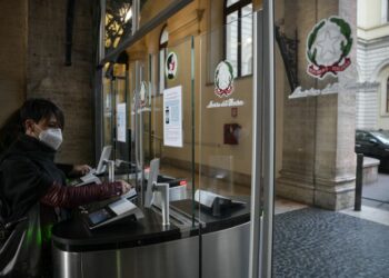 Nel 2020 lavoratori pubblici in crescita