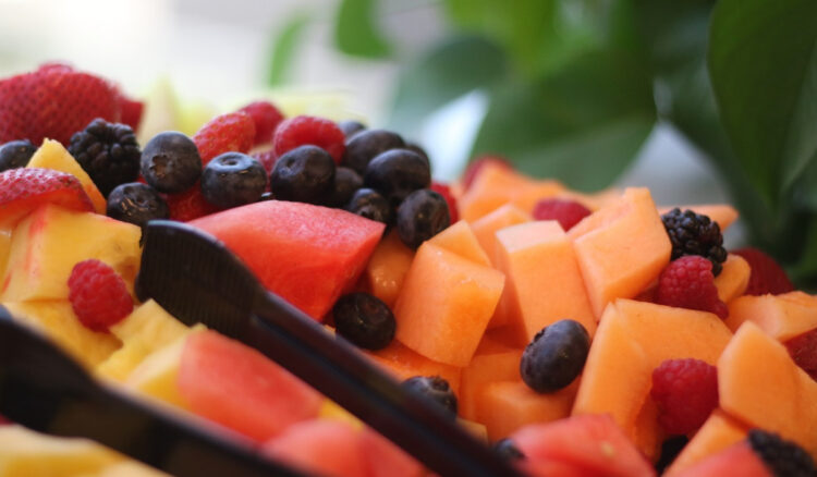 Dieta della frutta per dimagrire, spopola sul web